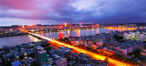 辣否麻辣海鲜餐厅