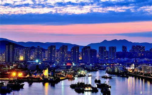 在单县加盟悦恋冰淇淋开店会亏吗，在单县比较火爆的冰淇淋品牌是哪个